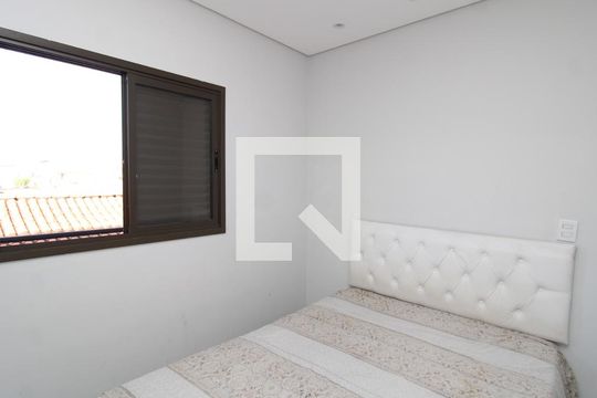 Quarto 2 de apartamento para alugar com 2 quartos, 35m² em Vila Nelson, São Paulo