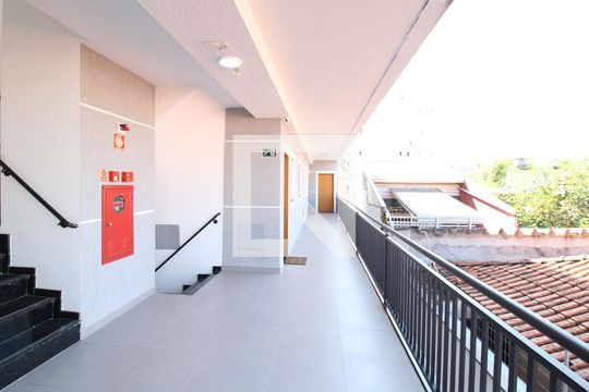Área comum de apartamento para alugar com 2 quartos, 35m² em Vila Nelson, São Paulo