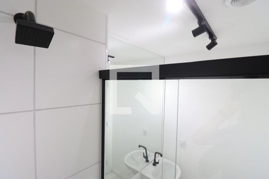 Banheiro de apartamento para alugar com 2 quartos, 38m² em Barra Funda, São Paulo