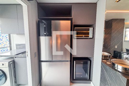 Cozinha de apartamento à venda com 1 quarto, 94m² em Pinheiros, São Paulo
