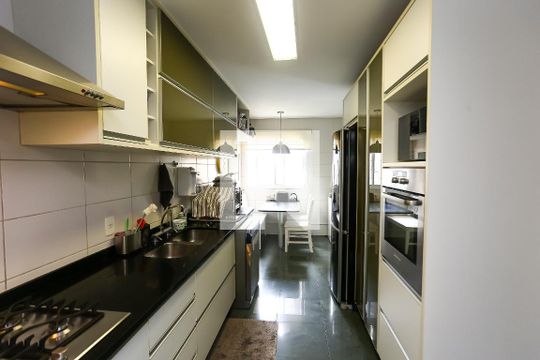 Cozinha de apartamento para alugar com 3 quartos, 163m² em Vila Andrade, São Paulo