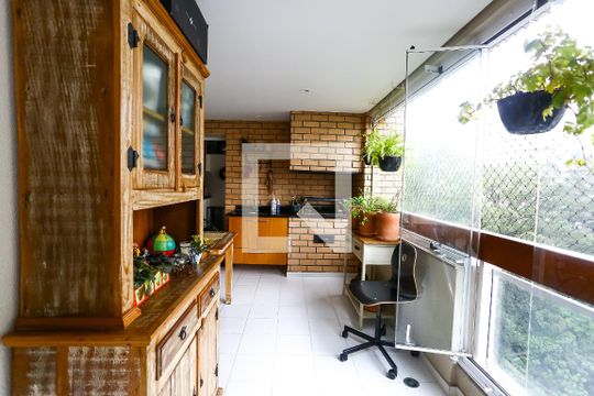 Varanda Sala de apartamento para alugar com 3 quartos, 163m² em Vila Andrade, São Paulo