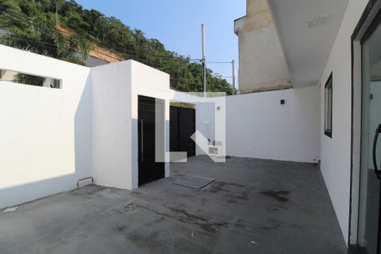 Quintal de casa de condomínio à venda com 2 quartos, 160m² em Taquara, Rio de Janeiro