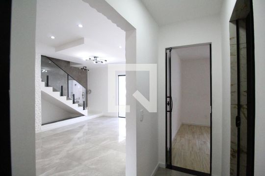 Sala - Corredor de casa de condomínio à venda com 2 quartos, 160m² em Taquara, Rio de Janeiro