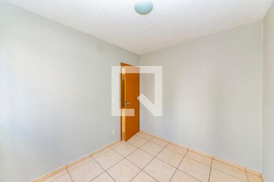 Quarto 2 de apartamento para alugar com 2 quartos, 58m² em Chacaras Reunidas Santa Terezinha, Contagem