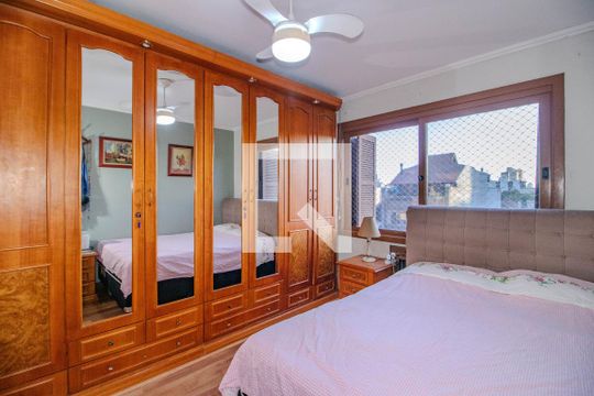 Suíte de apartamento à venda com 3 quartos, 97m² em Rio Branco, Porto Alegre
