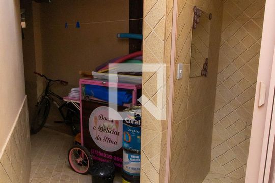 Área de Serviço de casa à venda com 5 quartos, 230m² em Itaipu, Niterói