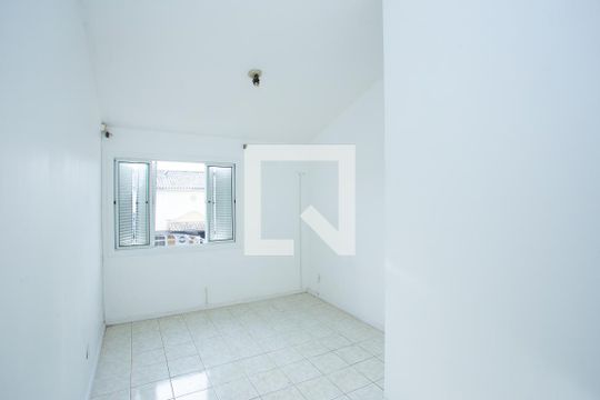 Quarto 1 de casa de condomínio para alugar com 2 quartos, 80m² em Rio Branco, Canoas