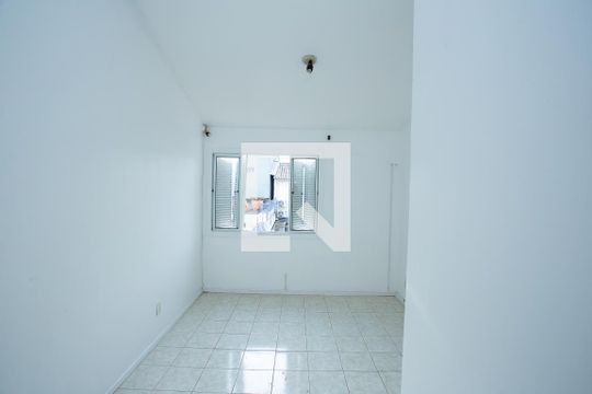 Quarto 1 de casa de condomínio para alugar com 2 quartos, 80m² em Rio Branco, Canoas