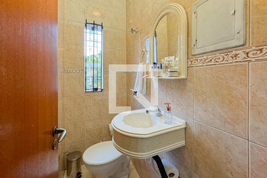 Lavabo de casa à venda com 2 quartos, 300m² em Vila Firmiano Pinto, São Paulo