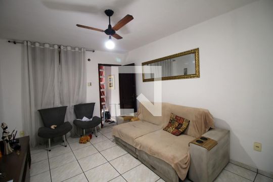 Sala de casa à venda com 3 quartos, 62m² em Irajá, Rio de Janeiro