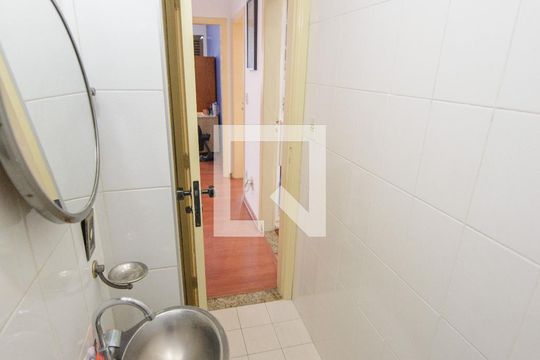 Lavabo de apartamento para alugar com 3 quartos, 170m² em Centro, Taubaté