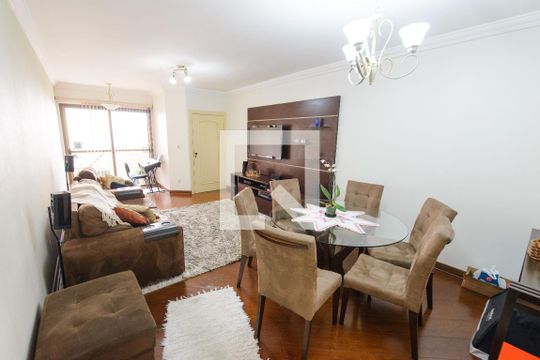 Apartamento para alugar com 3 quartos, 170m² em Centro, Taubaté