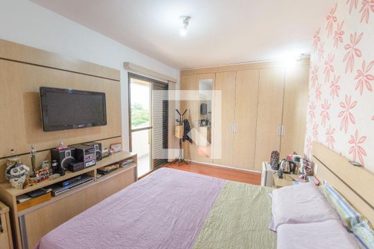 Suíte de apartamento para alugar com 3 quartos, 170m² em Centro, Taubaté