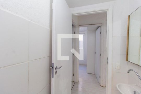 Banheiro de apartamento para alugar com 2 quartos, 43m² em Mato Grande, Canoas