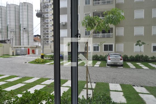 Vista de apartamento para alugar com 2 quartos, 40m² em Del Castilho, Rio de Janeiro