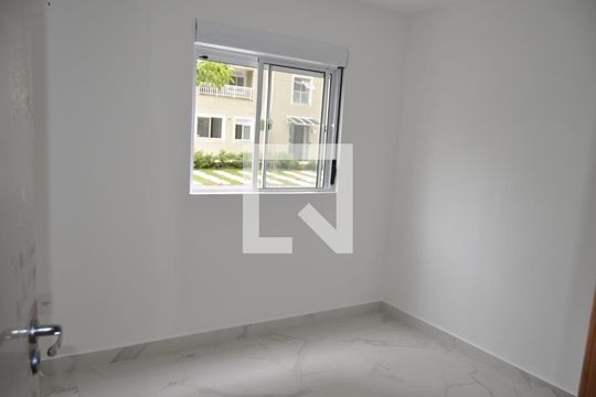 Quarto 2 de apartamento para alugar com 2 quartos, 40m² em Del Castilho, Rio de Janeiro