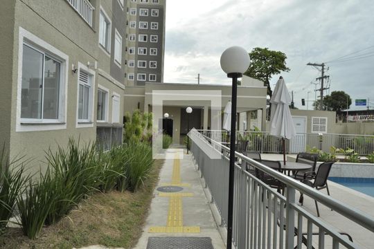Área comum de apartamento para alugar com 2 quartos, 40m² em Del Castilho, Rio de Janeiro