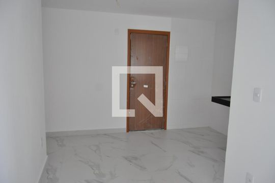 Sala/Cozinha de apartamento para alugar com 2 quartos, 40m² em Del Castilho, Rio de Janeiro