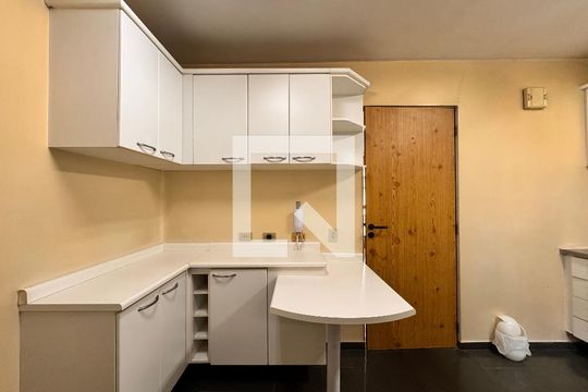 Cozinha de apartamento à venda com 3 quartos, 120m² em Jardim Bela Vista, Santo André