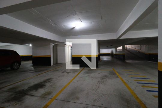 Garagem de apartamento à venda com 2 quartos, 58m² em Vila Valparaíso, Santo André