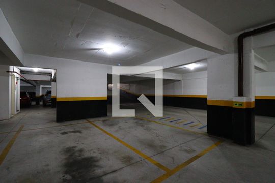 Garagem de apartamento à venda com 2 quartos, 58m² em Vila Valparaíso, Santo André