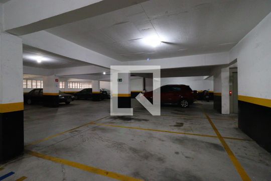 Garagem de apartamento à venda com 2 quartos, 58m² em Vila Valparaíso, Santo André