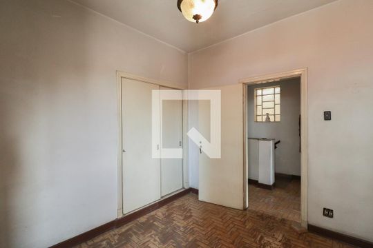Suíte de casa à venda com 4 quartos, 400m² em Jardim São Paulo, São Paulo