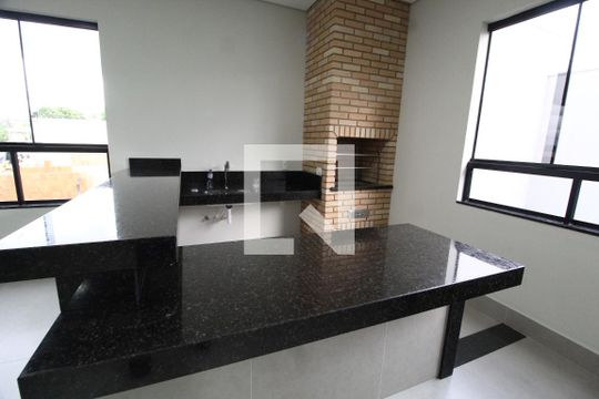 Área comum - Churrasqueira de apartamento para alugar com 3 quartos, 110m² em Jardim Botânico, Uberlândia