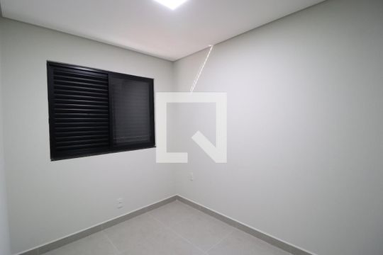 Quarto 1 de apartamento para alugar com 3 quartos, 110m² em Jardim Botânico, Uberlândia