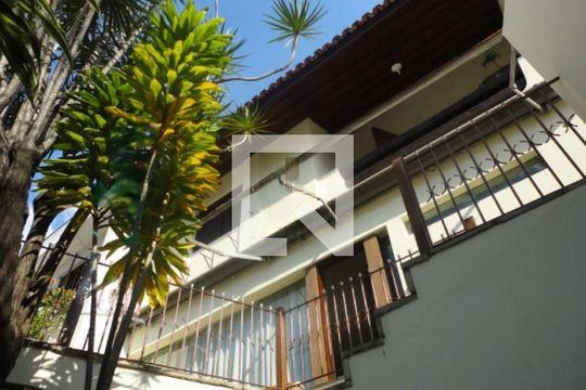 Casa à venda com 3 quartos, 190m² em Jardim Pinheiros, São Paulo