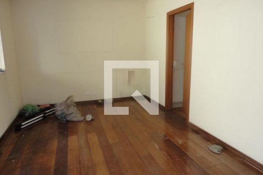 Casa à venda com 3 quartos, 190m² em Jardim Pinheiros, São Paulo