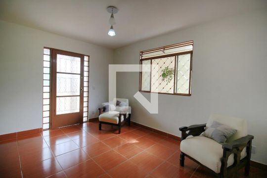 Casa à venda com 3 quartos, 281m² em União, Belo Horizonte