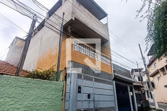 Fachada de casa à venda com 4 quartos, 180m² em Vila Barbosa, São Paulo