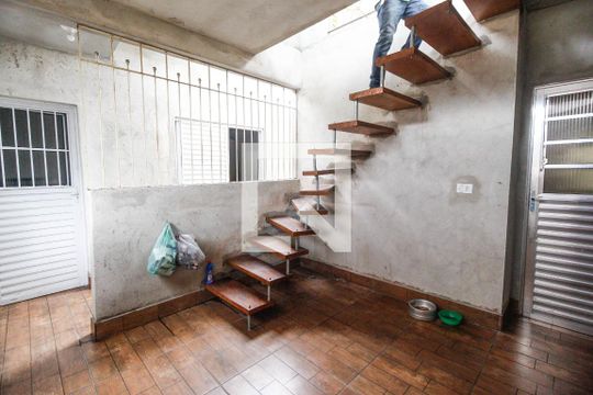 Quintal de casa à venda com 4 quartos, 180m² em Vila Barbosa, São Paulo