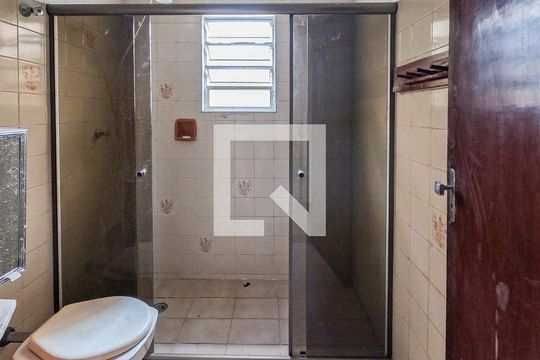 Banheiro Corredor de casa para alugar com 3 quartos, 240m² em Jardim Sao Jose, São Paulo