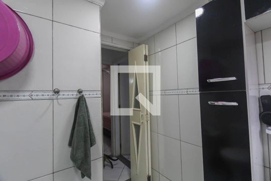 Banheiro de apartamento à venda com 2 quartos, 68m² em Fazenda da Juta, São Paulo
