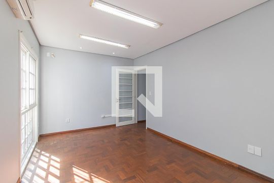 Suíte 7 de casa para alugar com 8 quartos, 240m² em Centro Histórico, Porto Alegre
