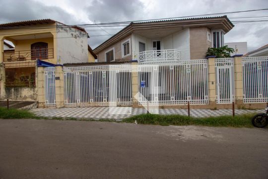 Fachada de casa à venda com 5 quartos, 314m² em Metropolitano, Brasília