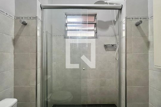 Banheiro de apartamento para alugar com 1 quarto, 61m² em Jardim Paulista, São Paulo
