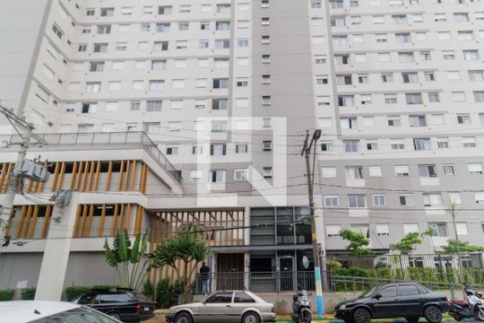 Fachada de apartamento para alugar com 2 quartos, 34m² em Cambuci, São Paulo