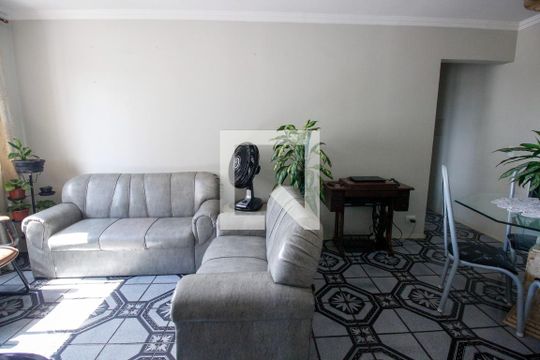 Sala de apartamento à venda com 2 quartos, 60m² em Vila Pirajussara, São Paulo