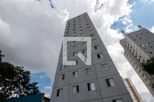 Fachada do bloco de apartamento à venda com 2 quartos, 60m² em Vila Pirajussara, São Paulo