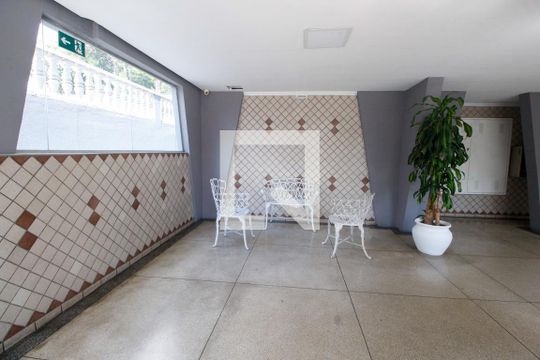 Hall social de apartamento à venda com 2 quartos, 60m² em Vila Pirajussara, São Paulo