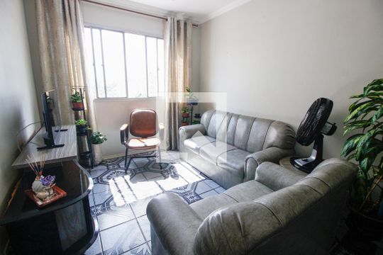 Sala de apartamento à venda com 2 quartos, 60m² em Vila Pirajussara, São Paulo