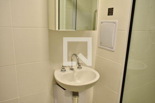 Studio Banheiro de kitnet/studio à venda com 1 quarto, 27m² em Vila Clementino, São Paulo