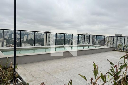 Área comum - Piscina de apartamento para alugar com 1 quarto, 24m² em Santo Amaro, São Paulo