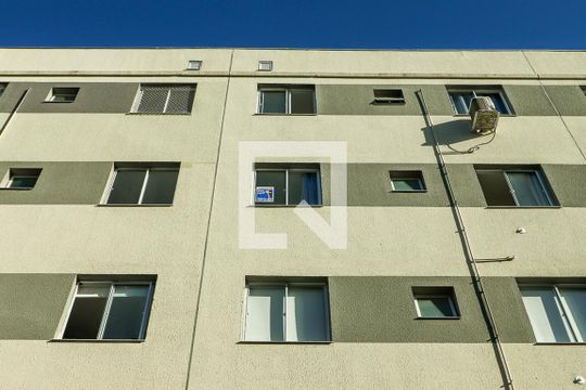 Fachada de apartamento para alugar com 2 quartos, 39m² em Parque Santa Fé, Porto Alegre