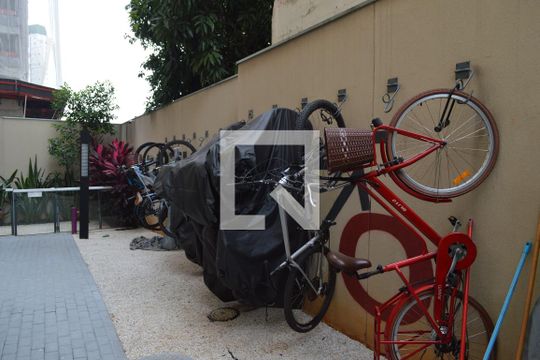 Bicicletário de kitnet/studio para alugar com 1 quarto, 37m² em Vila Mariana, São Paulo