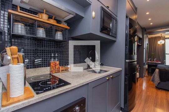 Cozinha de kitnet/studio para alugar com 1 quarto, 24m² em Vila Mariana, São Paulo
